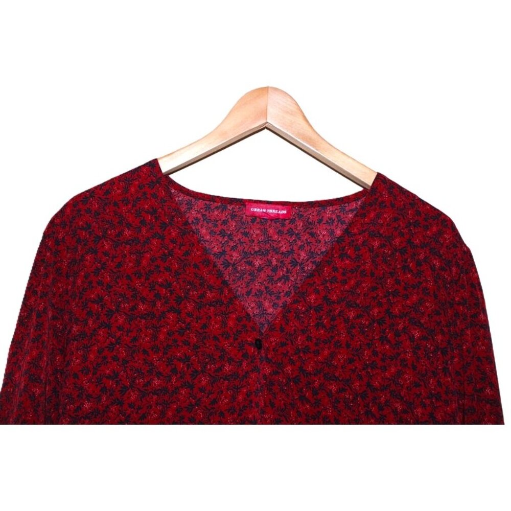 ASOS Urban Threads, Ditsy Floral V-Neck Long-Sleeve Swing Dress, Burgundy (18W) - Picture 4 of 16
